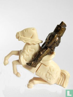 Knight on horse - Image 4