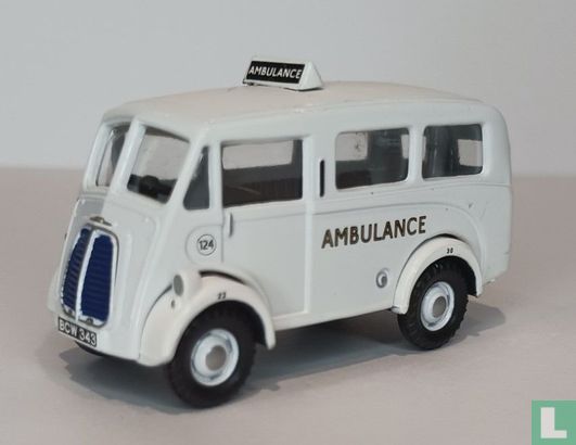 Morris J Estate Ambulance - Image 1