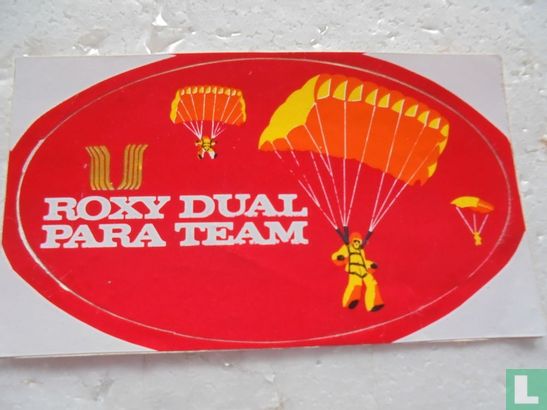 Roxy Dual para team
