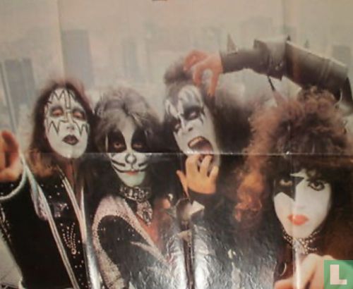 MP Special 13 - Kiss - Image 2