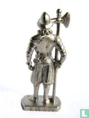 Guard with halberd (chrome) - Image 3