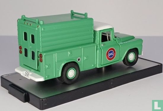 GMC Fleet Option Truck - Image 2