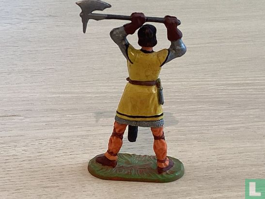 Ritter mit Streitaxt - Bild 2