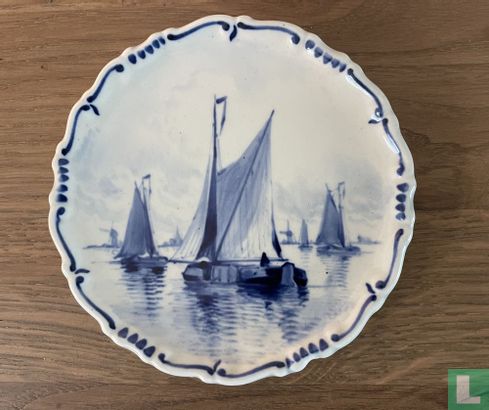 Delft blue plate or coaster from 1907 - Image 1