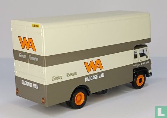Bedford TK Luton Box Van 'Wallace Arnold' - Image 2