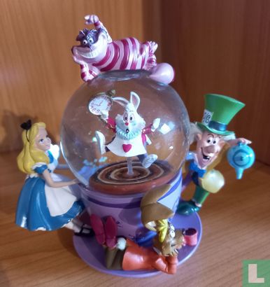 Alice in Wonderland snow globe - Image 1