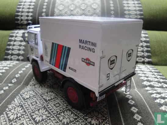 Iveco 80-16 'Martini Racing' 16 (2021) - Altaya - LastDodo