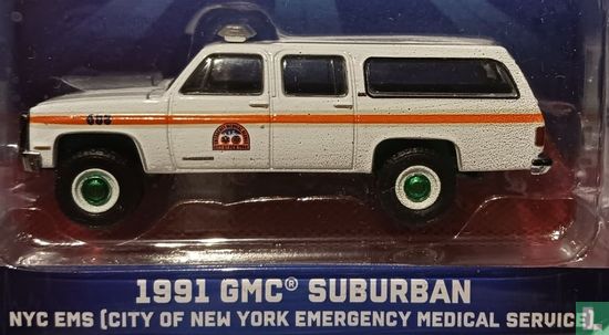 GMC Suburban 'NYC EMS' - Image 3