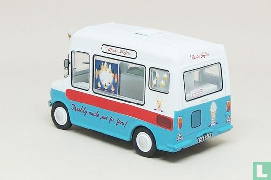 Bedford CF Morrison Ice Cream Van 'Mister Softee' - Image 2