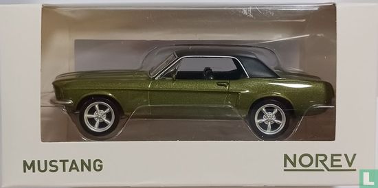 Ford Mustang - Bild 4