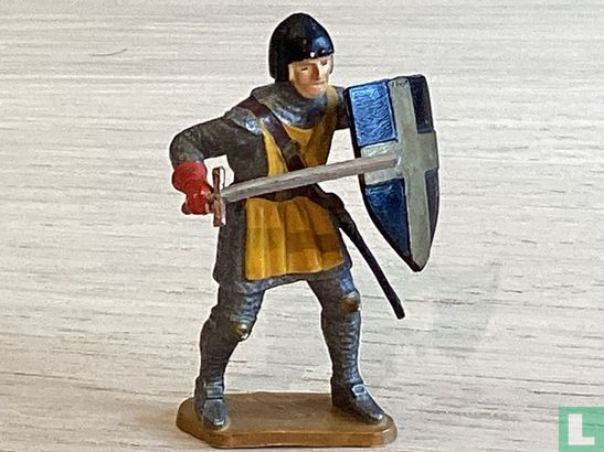 Chevalier avec bouclier et épée - Image 1