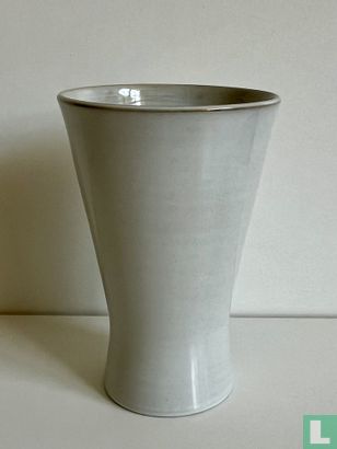 Vase 6 - gris - Image 1