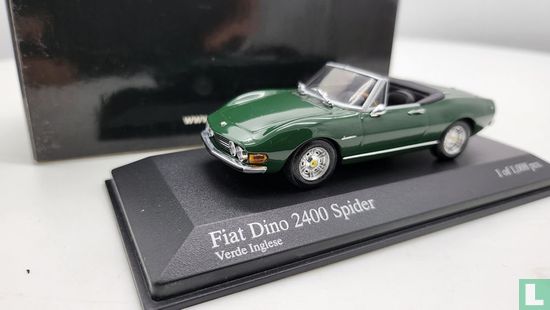 Fiat Dino 2400 Spider  - Afbeelding 1