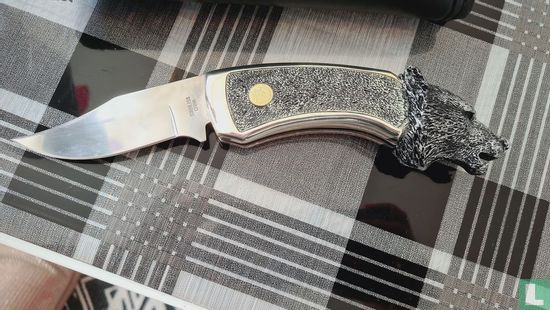 The Timber Wolf Collector Knife - Image 3
