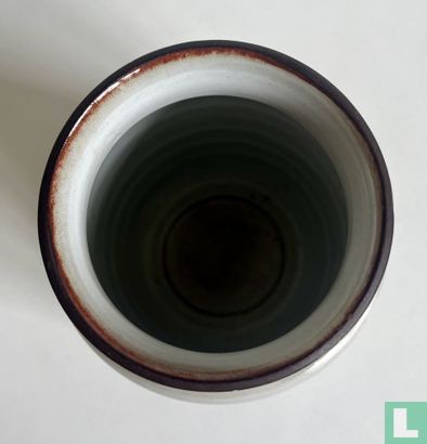 Vase 9 - gray - Image 3