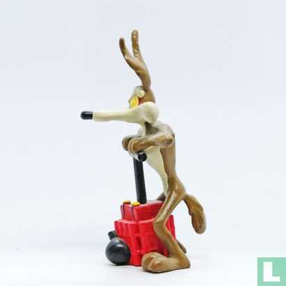 Wile E. Coyote - Image 4
