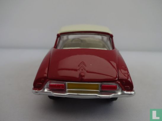 Citroën DS 19  - Image 5