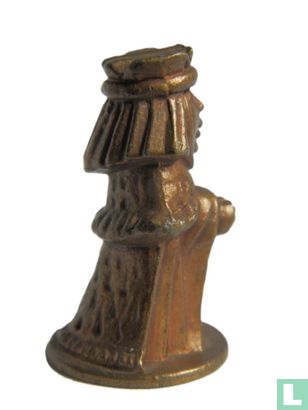 Queen with round tower - Image 5