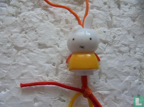 Idée Miffy (jaune)