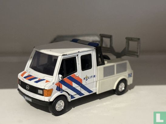 Mercedes T1
