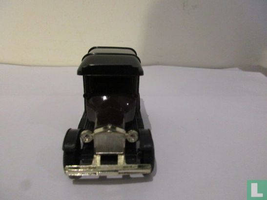 T-Ford Van - Image 2