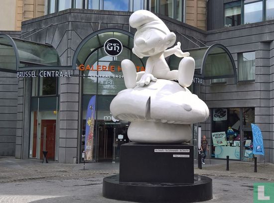 Smurf on mushroom - Image 3