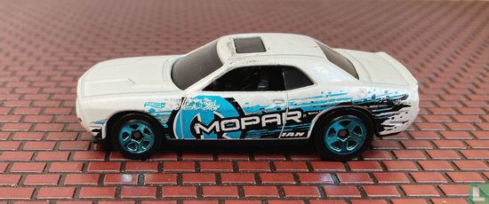 Dodge Challenger SRT8   - Image 1