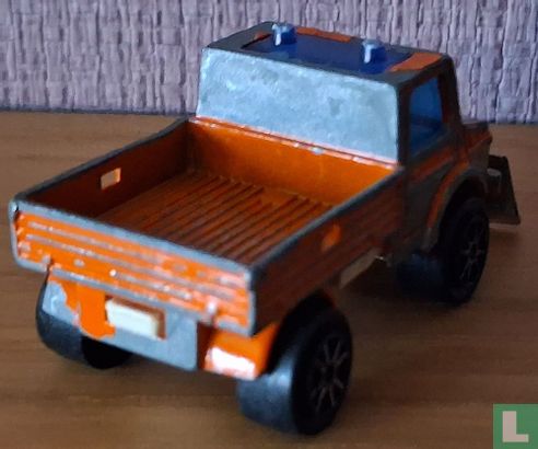 Mercedes Unimog - Image 2