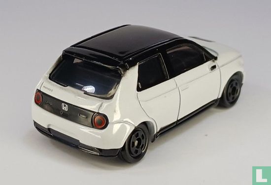 Honda e - Image 2