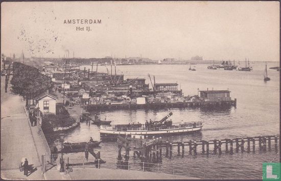 AMSTERDAM                                       Het IJ.