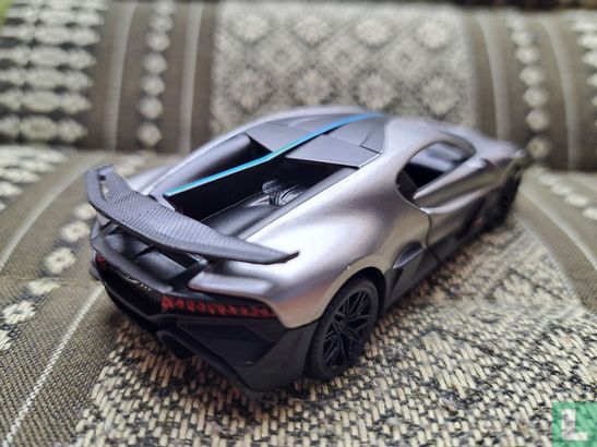 Bugatti Divo - Bild 4
