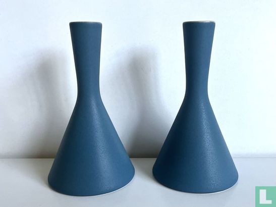 Vase 569 - indigo - Image 3