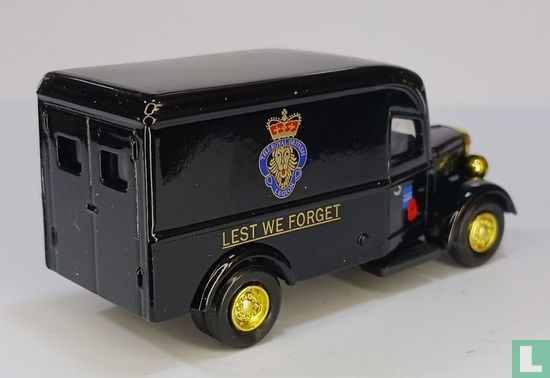 Bedford Van 'Lest We Forget' - Image 2