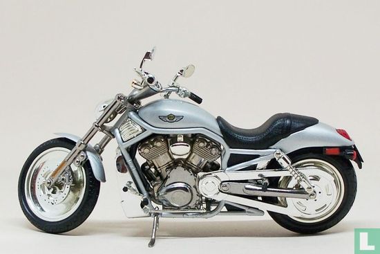 Harley-Davidson V-Rod - Image 4