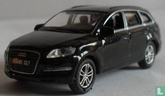 Audi Q7 - Image 1