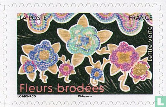Fleurs brodées