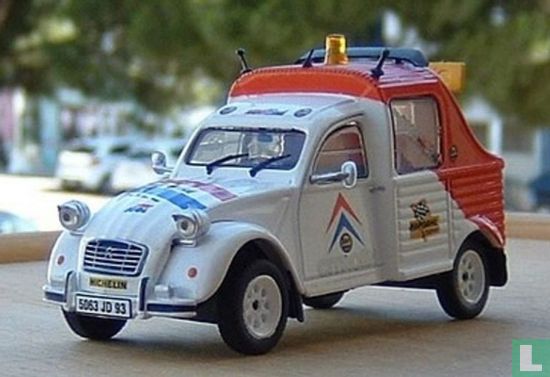 Citroën 2CV Dépanneuse - Image 1