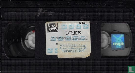 Intruders - Bild 3
