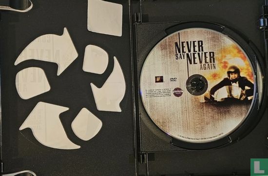 Never Say Never Again - Afbeelding 3