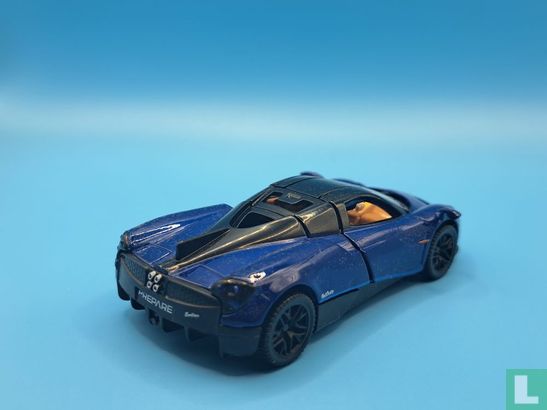 Pagani Huayra - Image 2