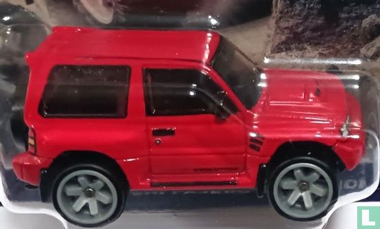 Mitsubishi Pajero Evolution - Image 3