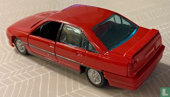 Opel Omega 3000 - Image 2