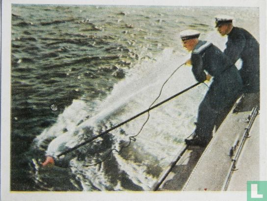 Auffischen eines Torpedos - Image 1