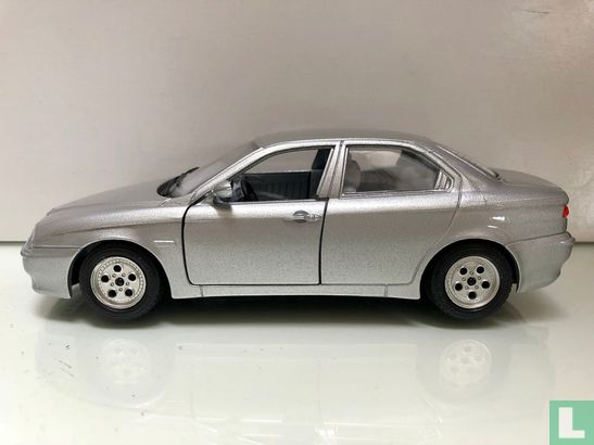 Alfa Romeo 156