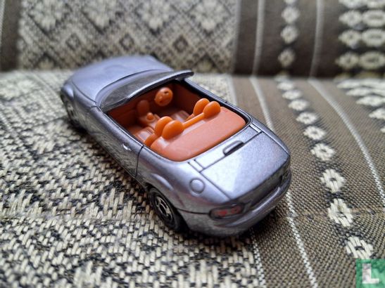 Mazda Roadster - Image 6
