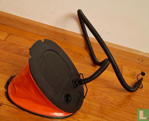 Foot pump - Image 10