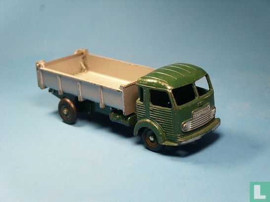 Camion benne basculante Simca Cargo