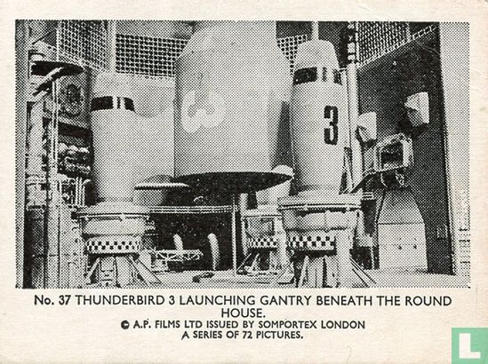 Thunderbird 3 launching gantry beneath the round house. - Afbeelding 1