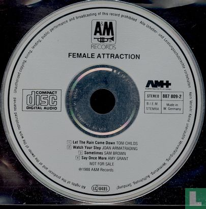 Female Attraction - Afbeelding 3