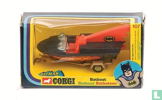 Batboat & trailer - Image 1
